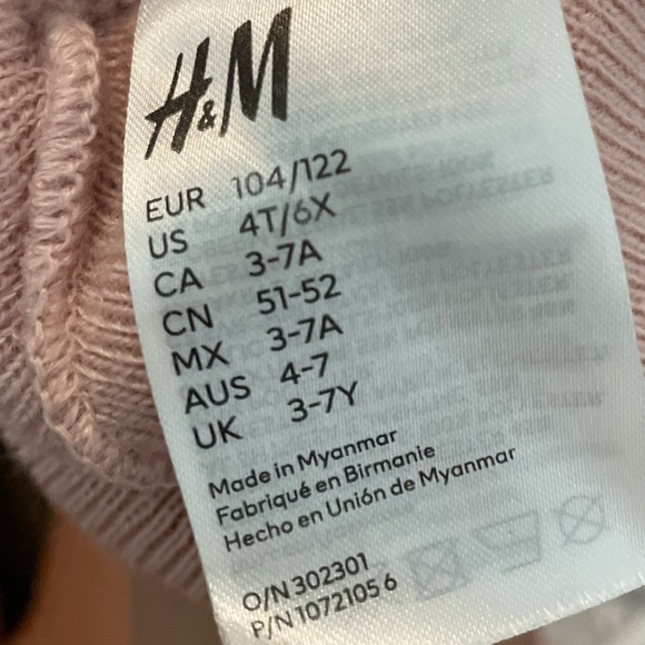 H&M Blush Knit Beanie with Pom-Poms eyelashes size 4T/6X - Picture 2 of 4